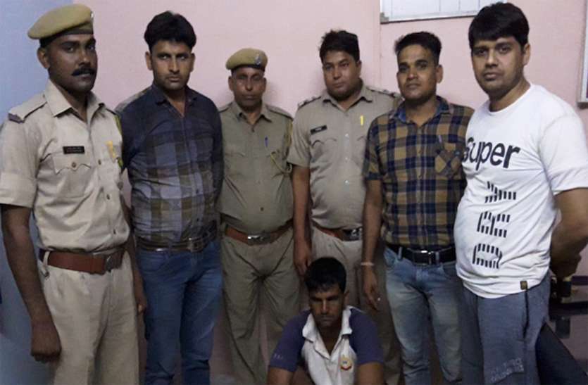 dholpur news dholpur पुलिस ने दबोचा इनामी बदमाश जसवंत गुर्जर