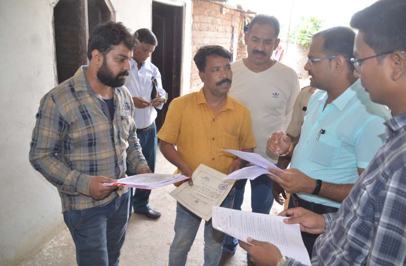 ddewas एक ही मान्यता से चल रहे थे दो स्कूल, निरीक्षण में सामने आई हकीकत