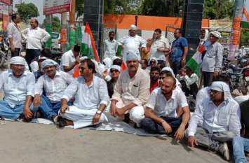 Congress's Longowa protested against Priyanka Gandhi's arrest, BJP go प्रियंका गाँधी की गिरफ्तारी पर भड़के कांग्रेस के लोंगो ने दी गिरफ्तारी, भाजपा सरकार का किया विरोध