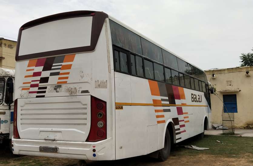 Fake number plate and fake permit vehicle returned to Amarnath फर्जी नम्बर प्लेट और फर्जी परमिट की गाड़ी अमरनाथ जाकर लौटी