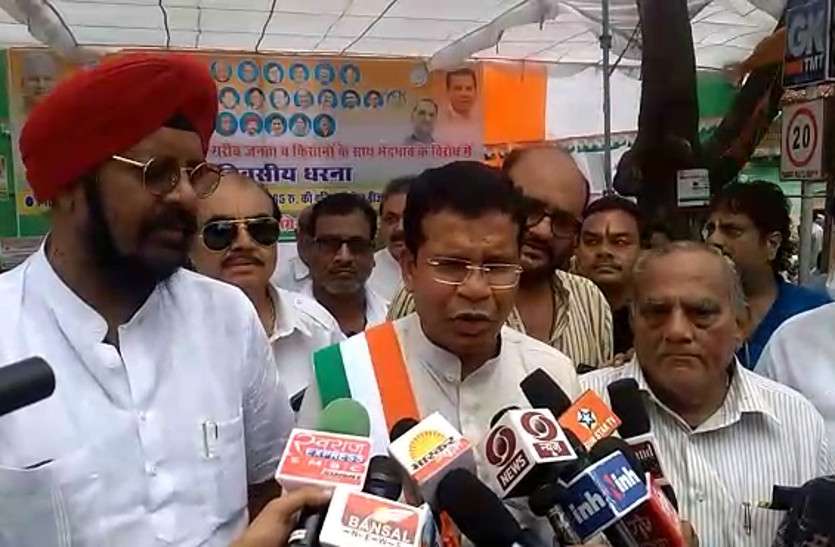 latest chhattisgarh news मोहन मरकाम ने सोनभद्र गोलीकांड के लिए योगी सरकार को ठहराया जिम्मेदार, कह दी इतनी बड़ी बात