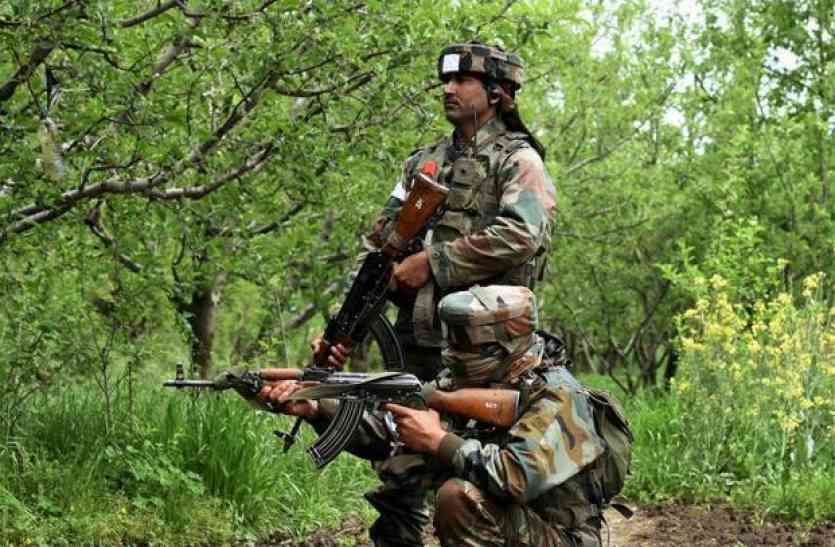 पाकिस्तानी फायरिंग के बीच कश्मीर में गरजे रक्षामंत्री, कोई रोक नहीं सकता कश्मीर का समाधान पाकिस्तानी फायरिंग के बीच कश्मीर में गरजे रक्षामंत्री, कोई रोक नहीं सकता कश्मीर का समाधान