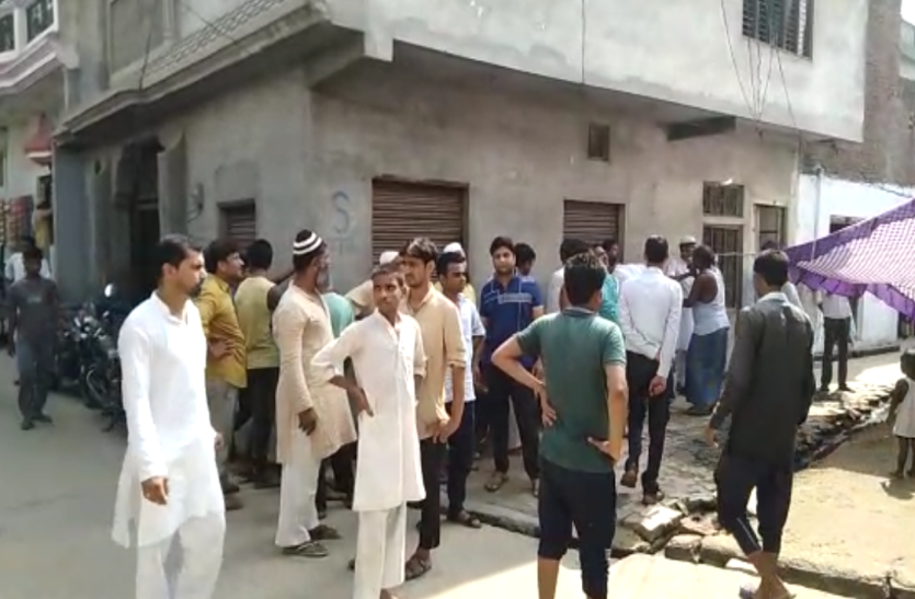 news Muzaffarnagar: शादी से लौट रहे शख्स को लूटपाट के बाद उतारा मौत के घाट, परिवार को इस हाल में मिला शव- देखें वीडियो
