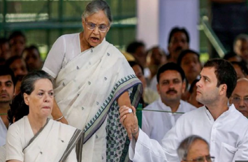 Delhi former CM Sheila Dikshit Close relation with Congress Family शीला दीक्षित को कुछ इस तरह गांधी परिवार के करीब ले आई थी जलेबी-आईस्क्रीम