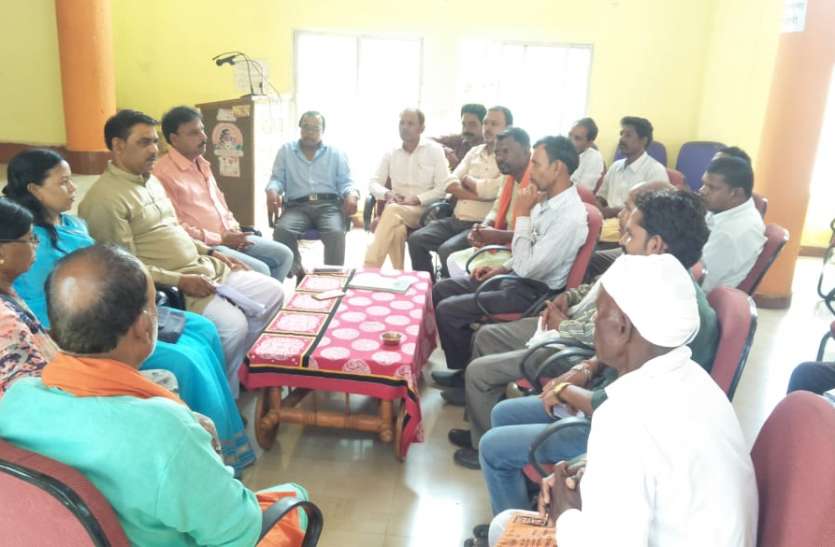 To a week in the village centers stay ग्राम केन्द्रों में एक सप्ताह करना है प्रवास