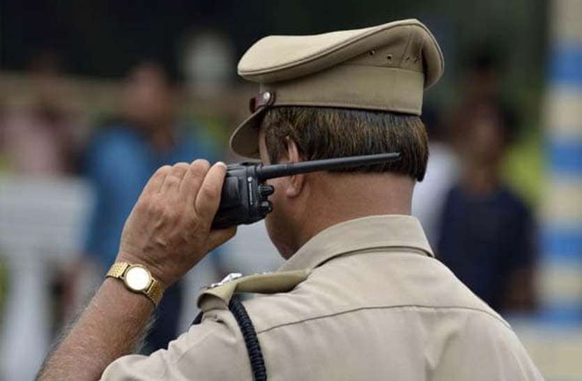 Chhattisgarh Police MURDER के शक में पुलिस ने दो बेगुनाहों को जबरन पीटा, अब शासन देगा 25-25 हजार जुर्माना