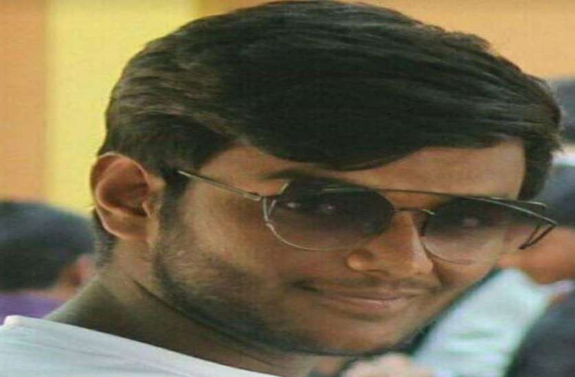 indore पहले की दादा-दादी की सेवा, सुने पुराने किस्से, मालिश भी की और फिर उठा लिया ये कदम