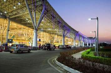 Raipur to Shilong flight cancel late night due to this reason आधी रात रद्द हुई रायपुर से शिलांग जाने वाली फ्लाइट, ये थी बड़ी वजह