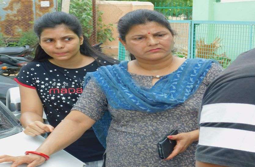 chain snatching in alwar अलवर में बेखौफ बदमाश, महिला के गले से खींची चैन, दूसरे दिन भी सुराग नहीं