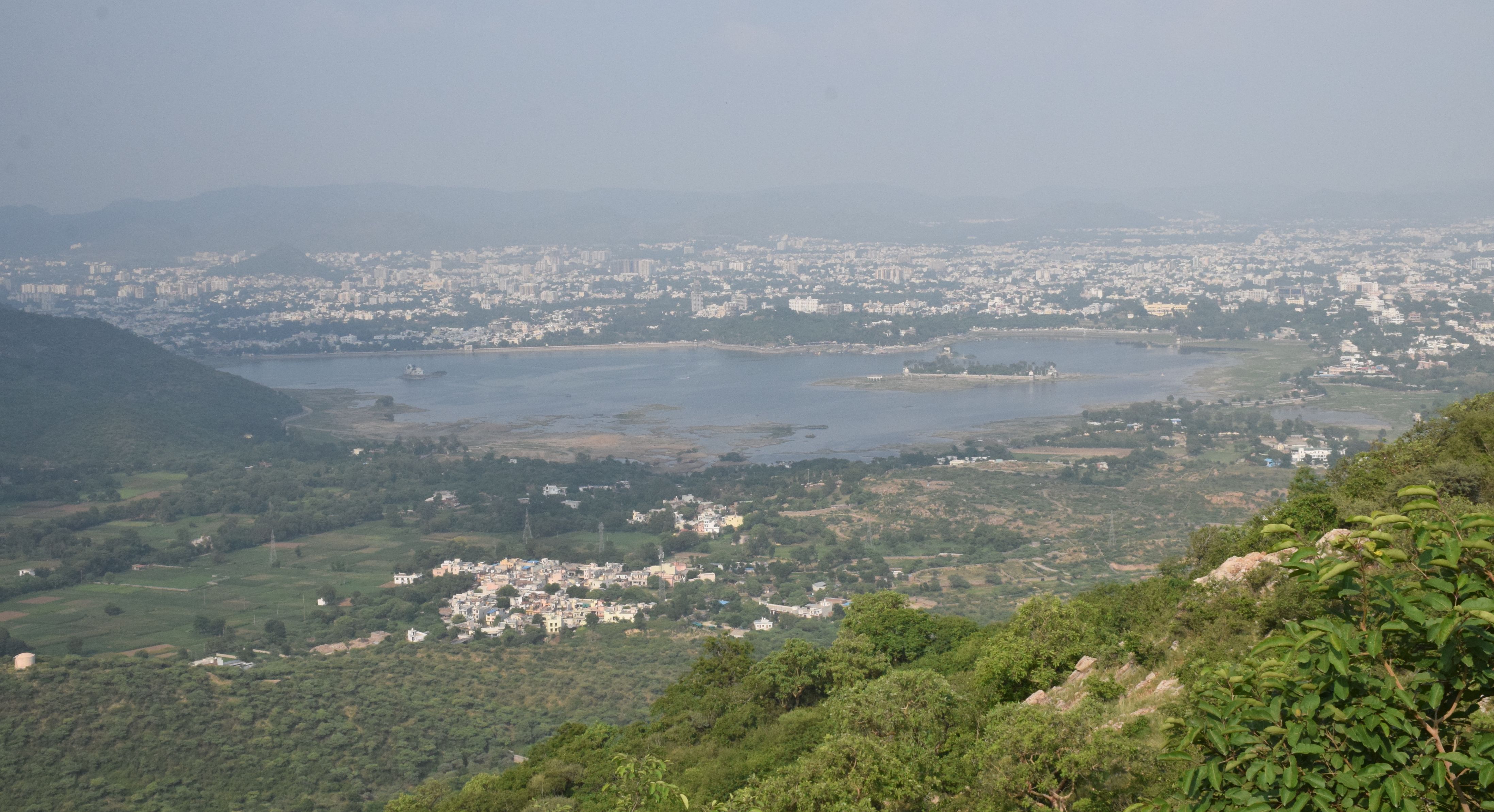 udaipur पिछोला को भरने वाली सीसारमा नदी में बहा 8 इंच पानी