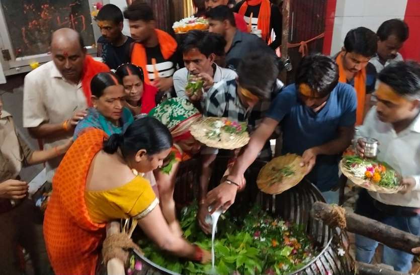 Sawan Ka Pahla Somwar 2019 Image And News Ayodhya Nageshwar Nath Sawan Ka Somwar : राम की नगरी अयोध्या में आस्था और श्रद्धा के साथ मनाया जा रहा सावन का पहला सोमवार