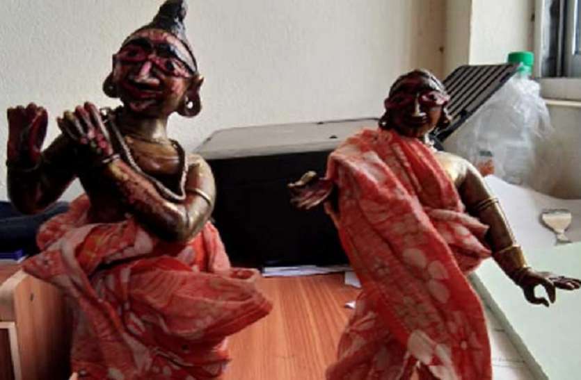 kolkata west bengal पहले चुराई चार सौ साल पुरानी राधा-कृष्ण की मूर्ति, फिर लौटा गया चोर
