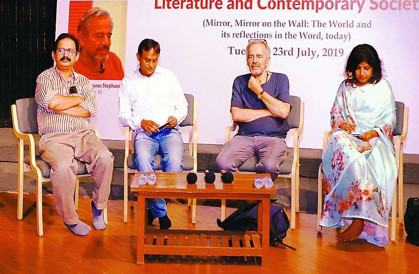 literature-is-mirror-of-society Literature : साहित्य समाज का दर्पण : डॉ. रंजन