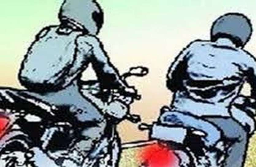 file surat news : बारह घंटों में तीन जनों के मोबाइल छीने
