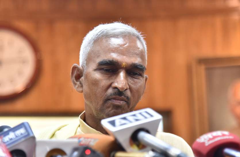 Budget Assembly session:बीजेपी के विधायक ने कहा हम तो आज़म खान को माला पहना देंगे