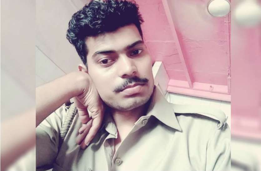 UP Police Cop UP Police Constable पर लगा मासूम से कुकर्म करने का आरोप