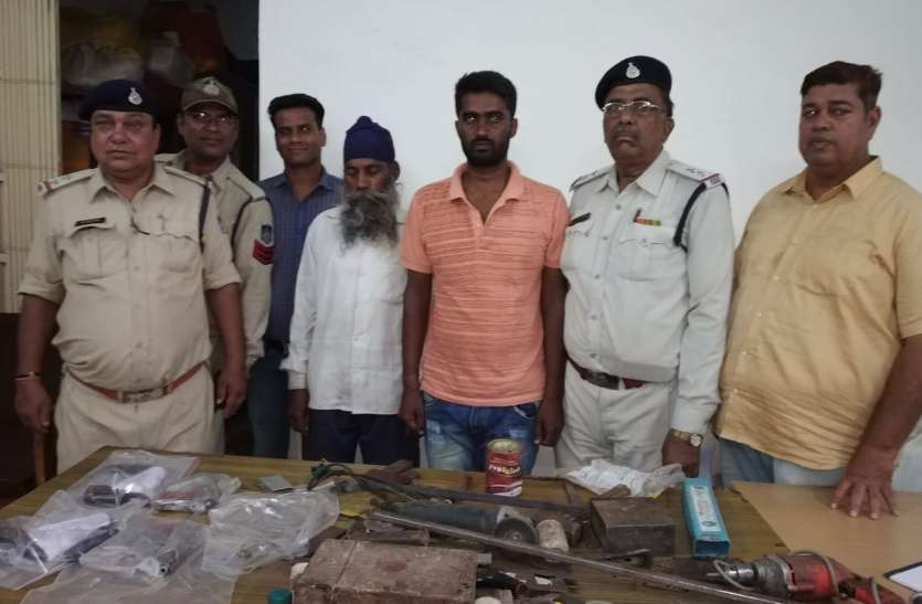 Police arrest pistol, Sikaligar गुना के खरीददार सहित पुलिस ने पिस्टल बनाने वाले सिकलीगर को दबोचा