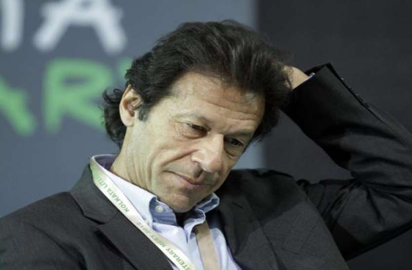imran पीओके में उठी आजादी की आवाज, इमरान खान सरकार के माथे पर पड़े बल