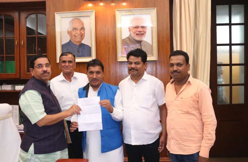 worker policies मजदूर विरोधी नीतियों के खिलाफ होगा आंदोलन