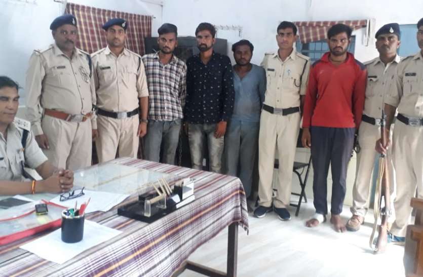 sheopur ट्रैक्टर को चोरी कर ले जा रहे चोर दबोचे,चोरो से हथियार भी मिले