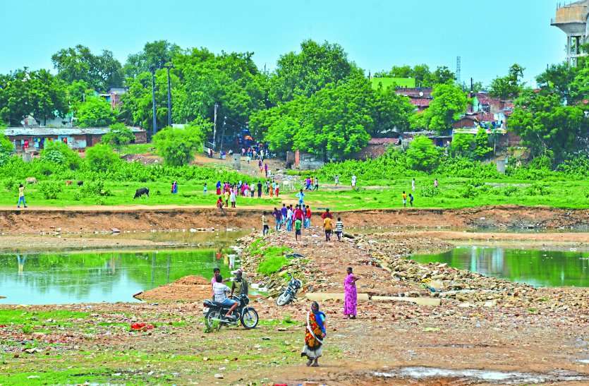child death by drowning in river अरपा में नहाने गए थे जुड़वा भाई, छाया मौत का ऐसा मंज़र के वापस लौटा सिर्फ एक