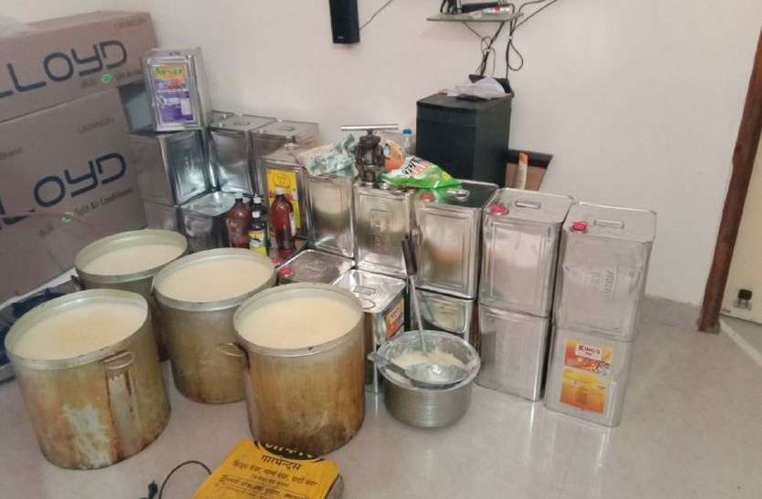 mock ghee, fake ghee, synthetic paneer, police caught fake ghee factory, fake ghee business, fake ghee making Alert : नकली घी से तो नहीं बढ़ रहा आपके भोजन का जायका - जानने के लिए पढ़े ये खबर