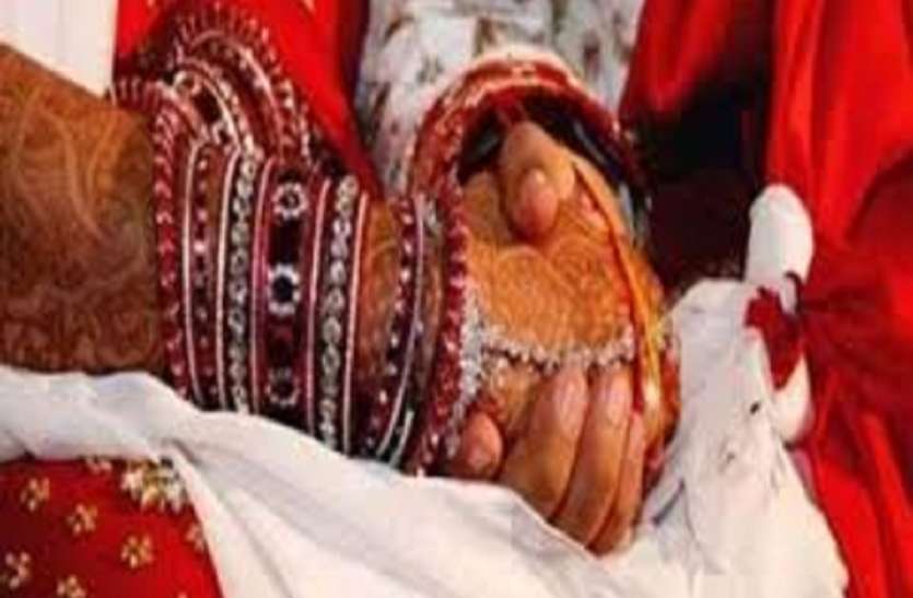 Hindu marriage साक्षी के बाद यूपी के मिर्जापुर में भी आई कुछ ऐसी कहानी, घर वालों के राजी न होने पर मंदिर में मुस्लिम लड़की ने हिंदू से रचाई शादी