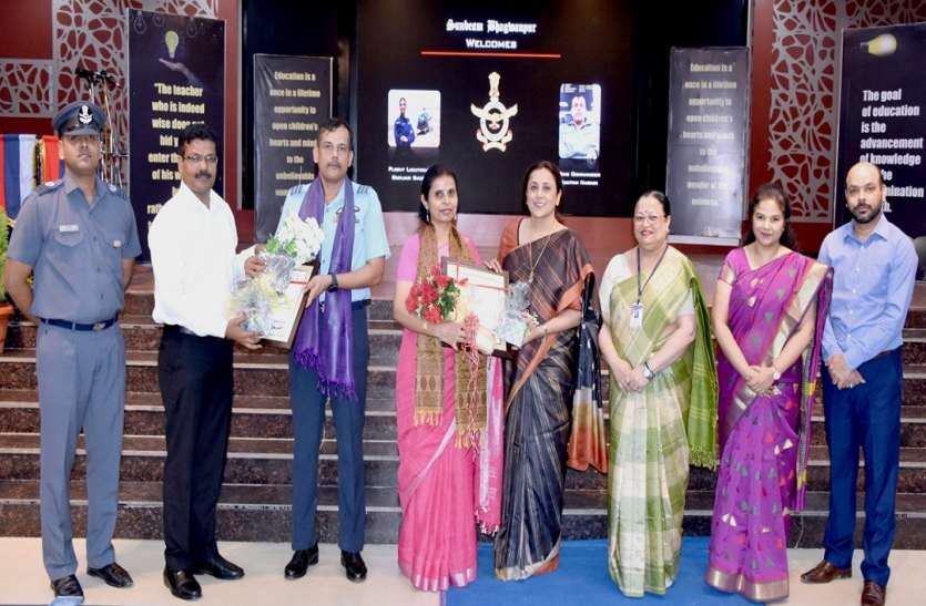 Sunbeam school welcome Kargil Girl Gunjan Saxena on Vijay Diwas विजय दिवस पर ‘कारगिल गर्ल’ गुंजन सक्सेना का अभिनंदन