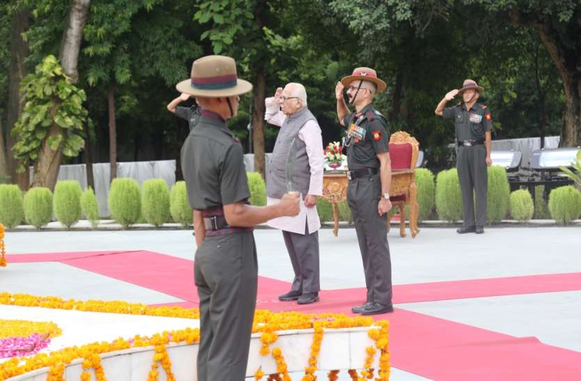 Governor Ram Naik कारगिल विजय दिवस पर राज्यपाल और बच्चों ने शहीदों को अर्पित की श्रद्धांजलि