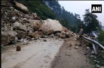 Land Slide in Himanhal, 4 Died, 8 Injured Land Slide: चट्टान गिरने से 4 कावड़ियों की मौत, 8 घायल
