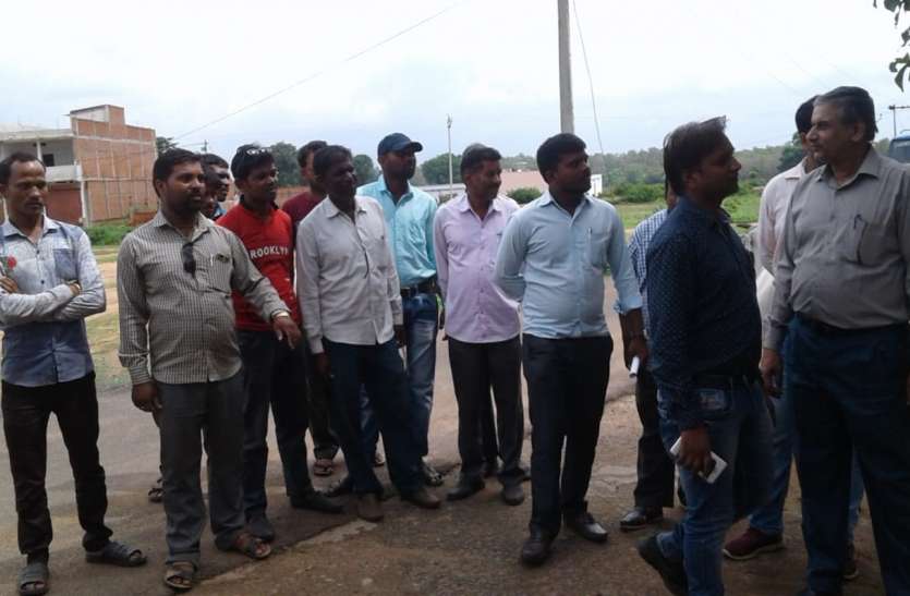 Meter reader Beating Power staff विद्युतकर्मी से मारपीट, कर्मचारियों ने थाने पहुंच दर्ज कराई शिकायत