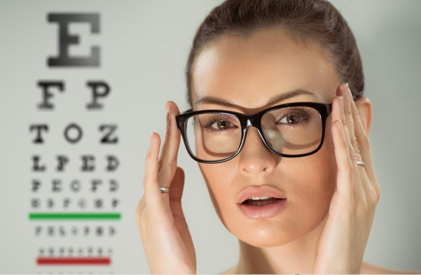 know-about-presbyopia प्रेसबायोपिया: जानिए उम्र बढ़ने के साथ क्यों कमजोर होने लगती है पास की नजर
