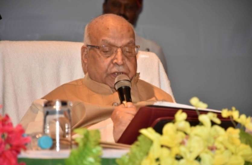 मध्यप्रदेश के राज्यपाल लालजी टंडन राज्यपाल टंडन बोले, मिलावटी खाने की बीमारियों पर एंटीबॉयोटिक दवाएं भी बेअसर