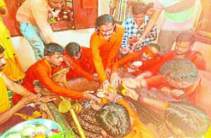 आज एक साथ मनाए जाएंगे तीन त्यौहार, बना विशेष योग आज एक साथ मनाए जाएंगे तीन त्यौहार, बना विशेष योग
