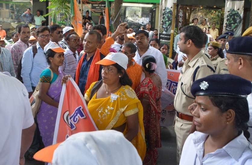 Kolkata West Bengal 70 million Bangladeshi Hindus disappeared: भाजपा ने की बांग्लादेश में हिन्दुओं की सुरक्षा सुनिश्चित करने की मांग