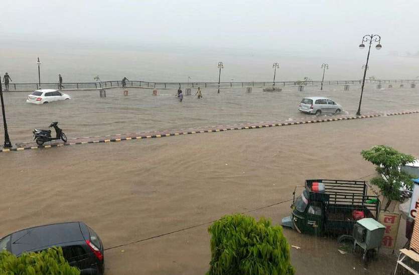 Heavy rain in ajmer : Heavy rain in ajmer : -झमाझम बारिश से डूब गई आनासागर चौपाटी