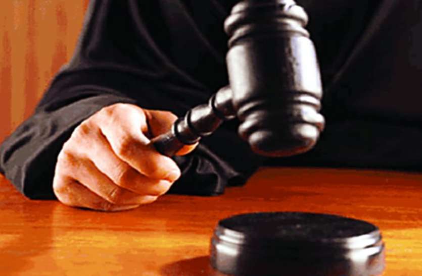 high court of madras जलस्रोतों waterbodies पर अतिक्रमण की वजह अफसर
