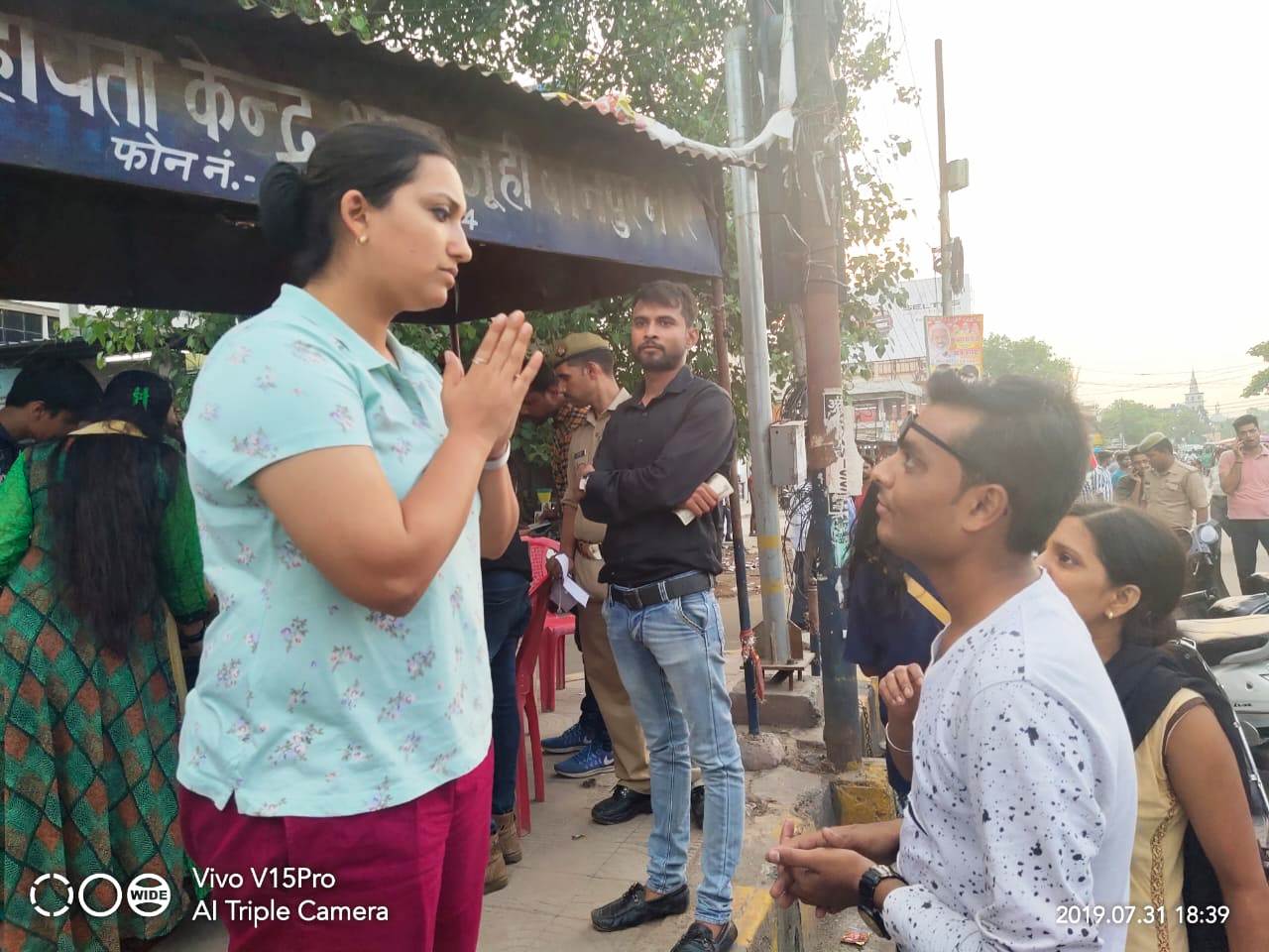 kanpur sp south raveena tyagi on awareness campaign in kanpur Kanpur News हाथ जोड़कर बोली महिला आईपीएस, जिएं और लोगों को जीने दें प्लीज