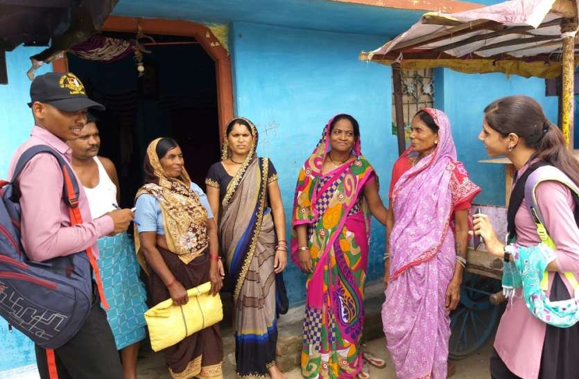swach bharat abhiyan महाविद्यालय के स्वयंसेवकों ने पढ़ाया स्वच्छता का पाठ