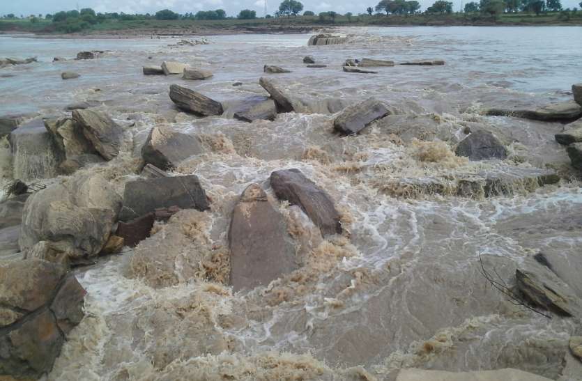 aanasagar कैसे पहुंचे झील में ऑक्सीजन: झरना हुआ बंद,झील से निकाल फेंका एरिएशन सिस्टम