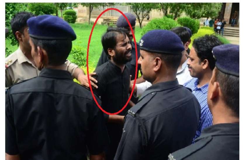 यूनियन इलाहाबाद विश्वविद्यालय के उपाध्यक्ष ने लिखी भावनात्मक चिट्ठी, सोशल मीडिया पर वायरल