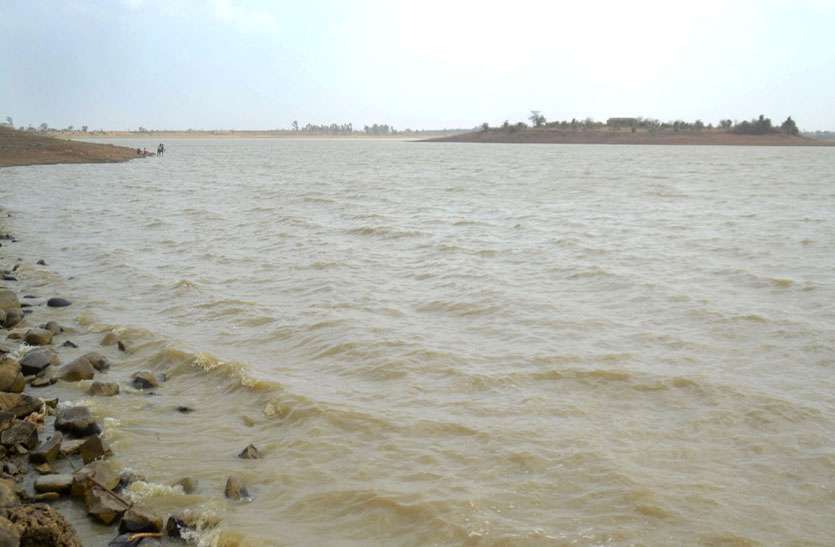 news havey rain news : MP में भारी बारिश के बाद भी जिले के 33 में से 9 तालाबों में नहीं पहुंचा 10 प्रतिशत पानी