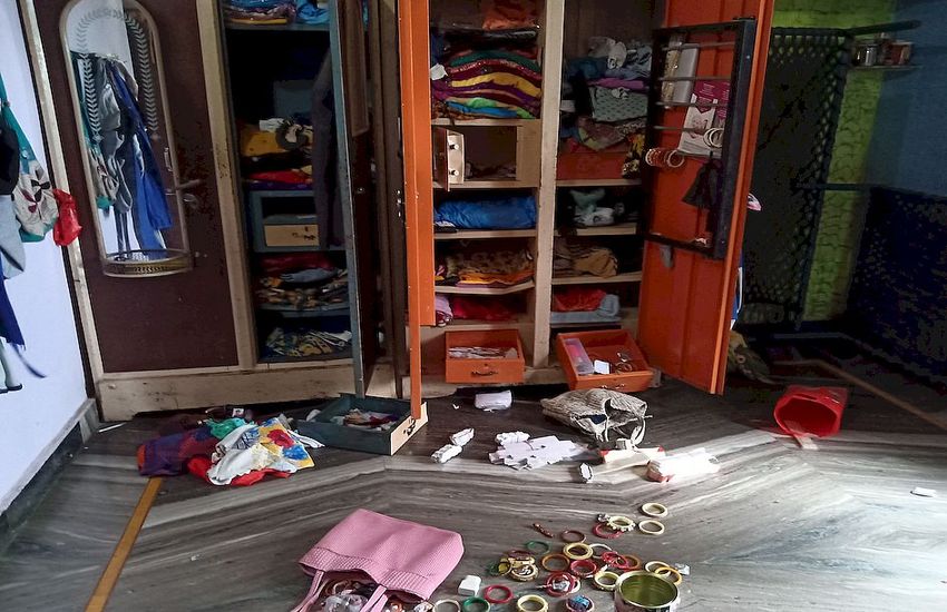 aspur डेढ़ घंटा सूना रहा मकान, दिनदहाड़े लाखों की चोरी
