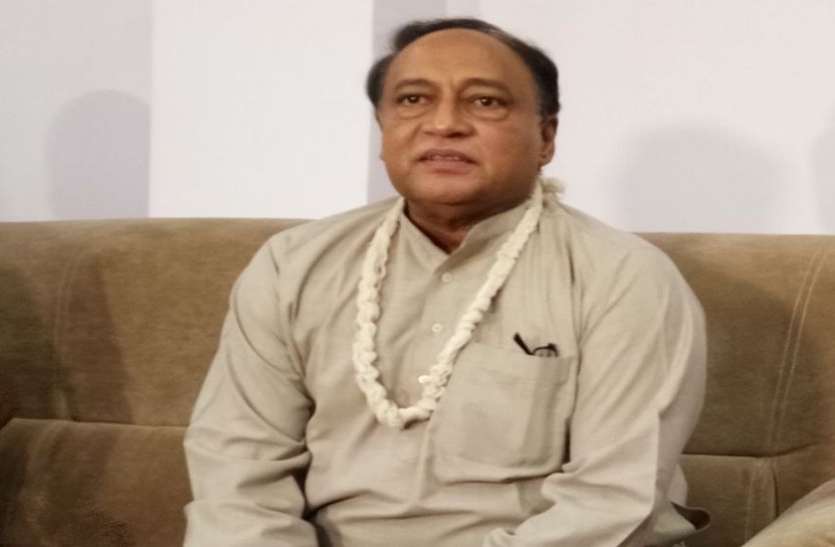 indore लक्ष्मण सिंह बोले - भाजपा विधायकों को हमने नहीं बुलाया, वे अपमानित महसूस कर रहे थे इसलिए आए