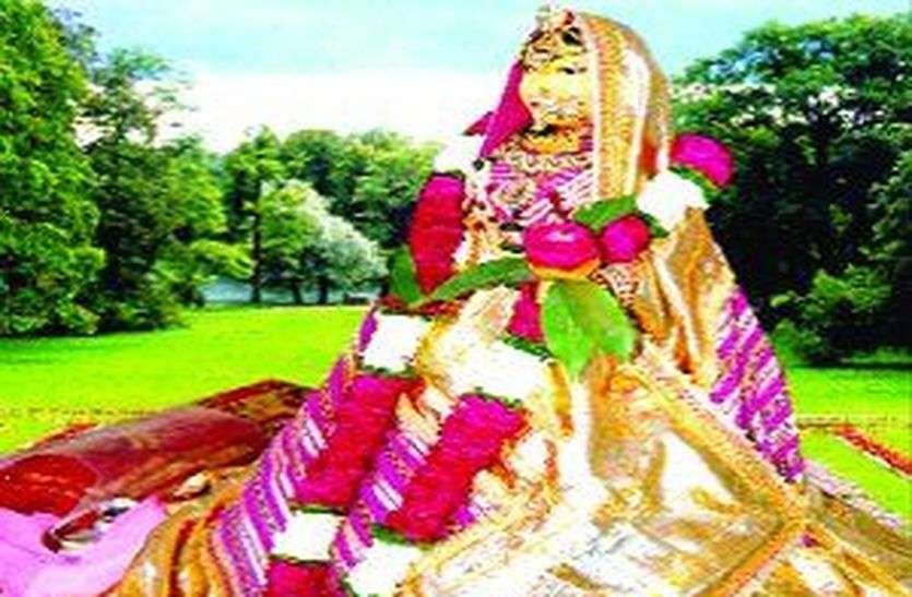 Hariyali Teej 2019 : हरियाली तीज जो श्रावण मास की शुक्ल पक्ष की तृतीया को मनाया जाता है। सीकर की तीज भी एतिहासिक है। करीब 331 वर्ष से ज्यादा से यहां तीज की सवारी निकाली जा रही है।