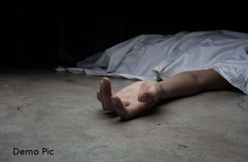 banswara बांसवाड़ा : मामूली कहासुनी में प्रौढ़ से मारपीट, 15 दिन बाद अस्पताल में मौत, ग्रामीणों ने किया हंगामा