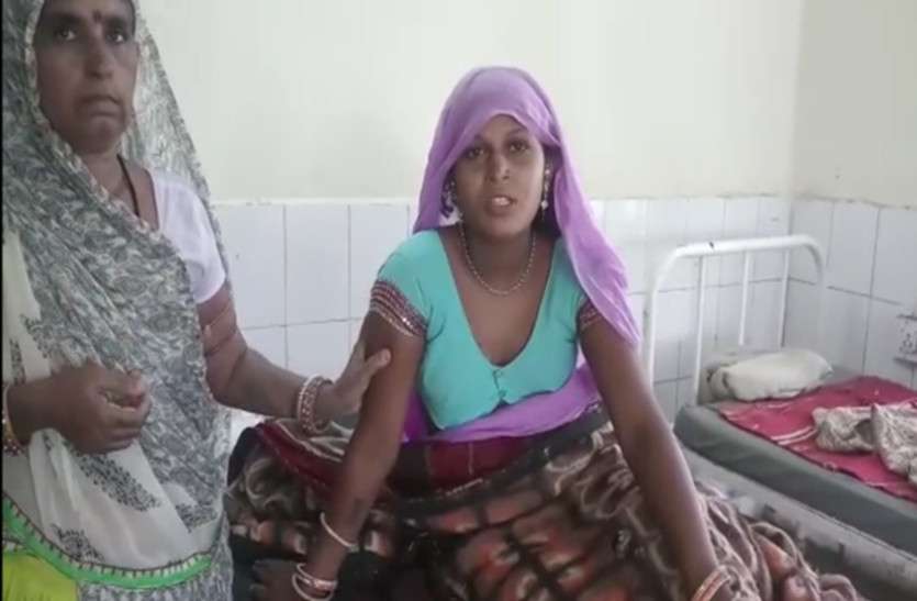 Child birth on land सरकारी लापरवाही: अस्पताल में न डॉक्टर मिला न कोई कर्मचारी, आखिर जमीन पर ही हो गया प्रसव