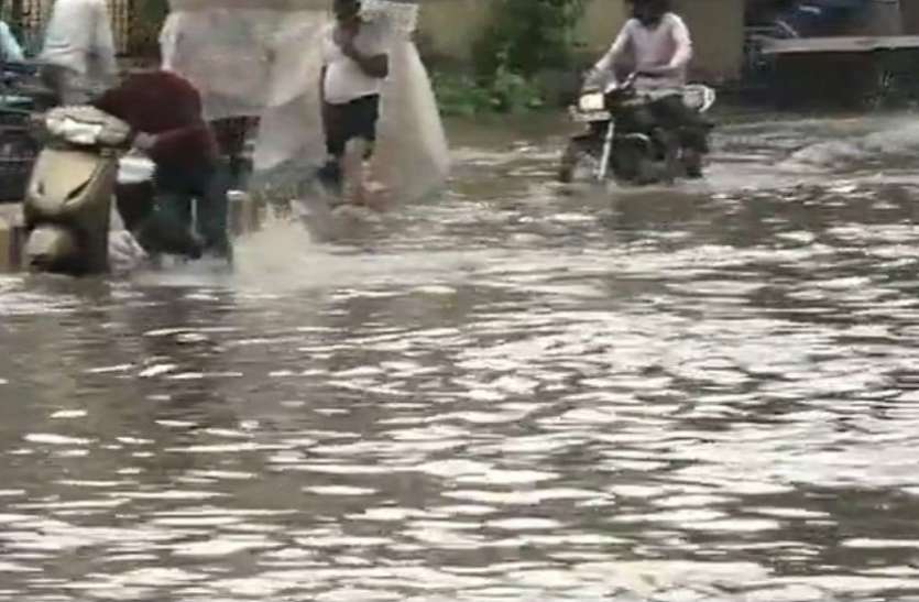 Rain Weather: आने वाले 48 घंटे खतरनाक, 19 जिलों में भारी बारिश का अलर्ट; आकाशीय बिजली गिरने से दो की मौत