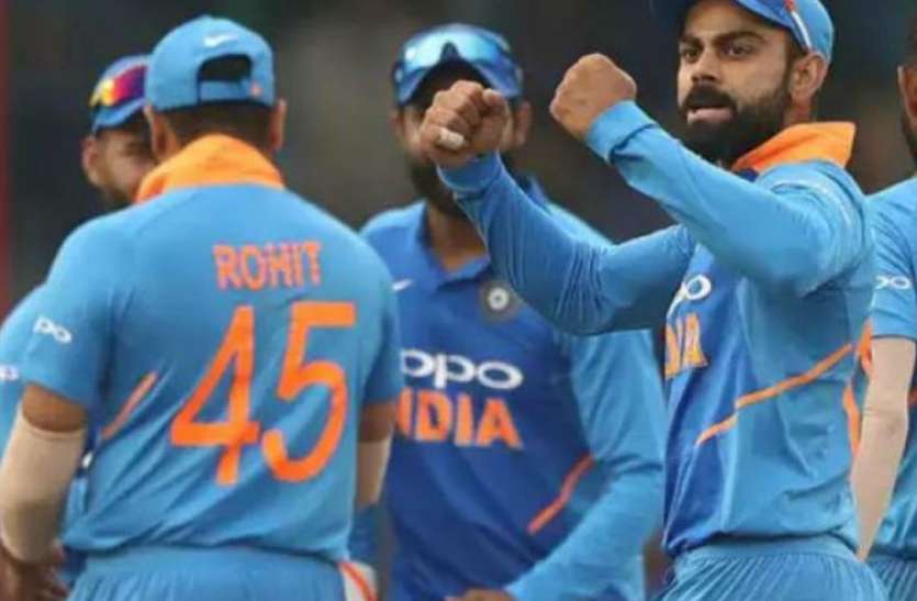 Virat Kohli and Rohit Sharma.jpg तीसरे टी-20 से पहले ही विराट और रोहित से थर-थर कांप रहा है यह साउथ अफ्रीकी क्रिकेटर