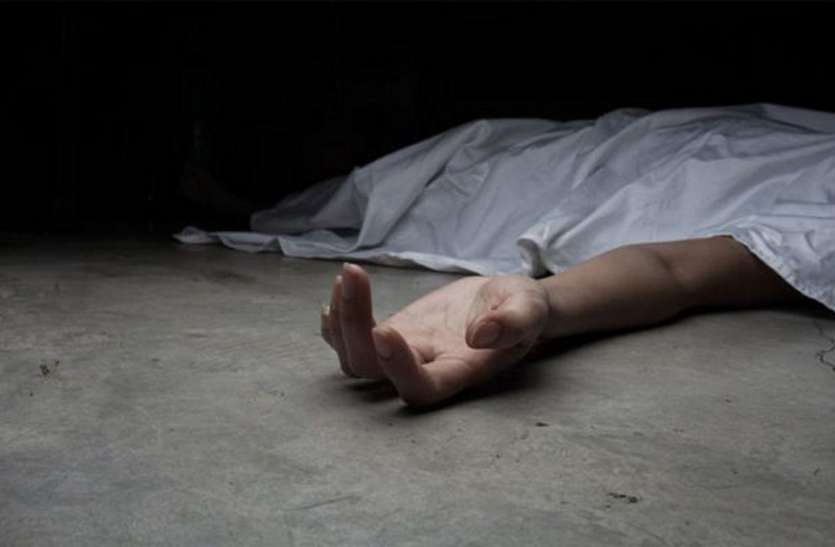 road accident सड़क हादसों में युवती सहित पांच की मौत